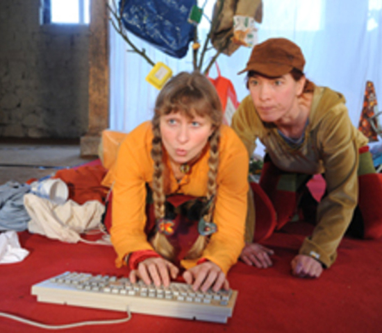 Improvisationstheater 2; Bild: Chady Seubert Improvisationstheater 2; Bild: Chady Seubert